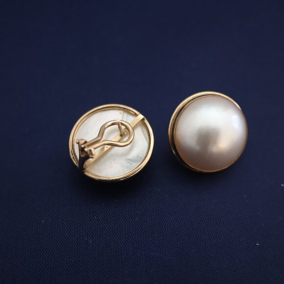 Absolutely Stunning 14K Gold and Mabe Pearl Earrings – Unique/Rare - Clip - Picture 4 of 12